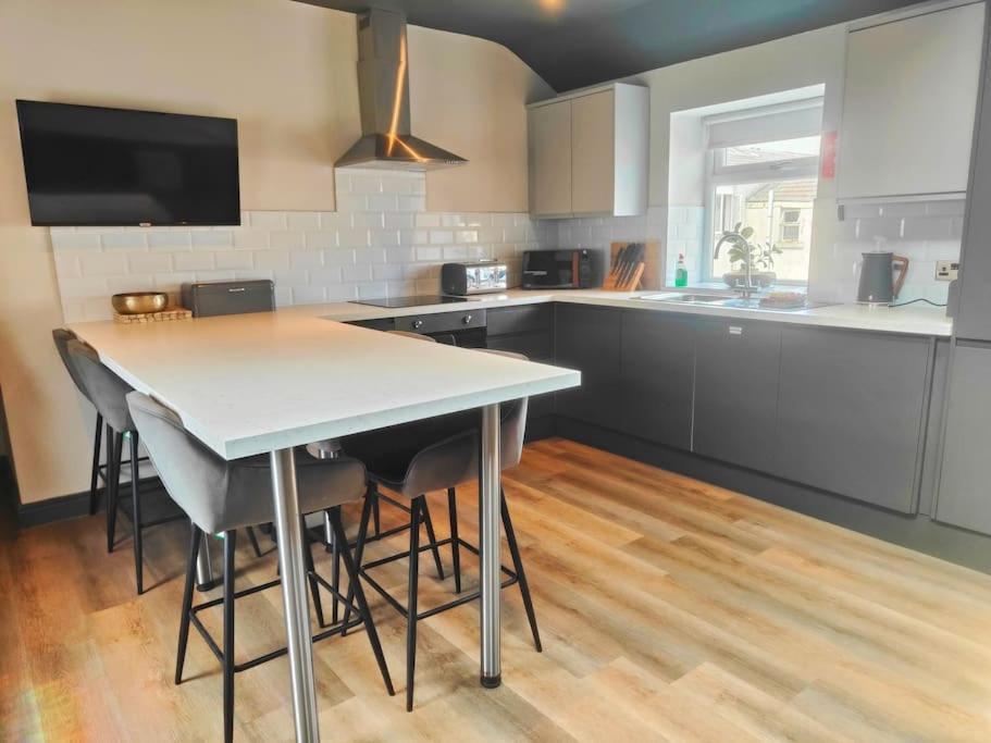 Sloane Modern 2 Bedroom Seafront Apartment Blackpool Eksteriør billede