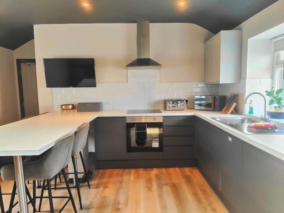 Sloane Modern 2 Bedroom Seafront Apartment Blackpool Eksteriør billede